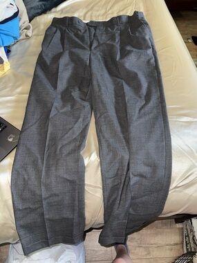 Roundtree & Yorke Men's Wool Dress Pants in Light Cream